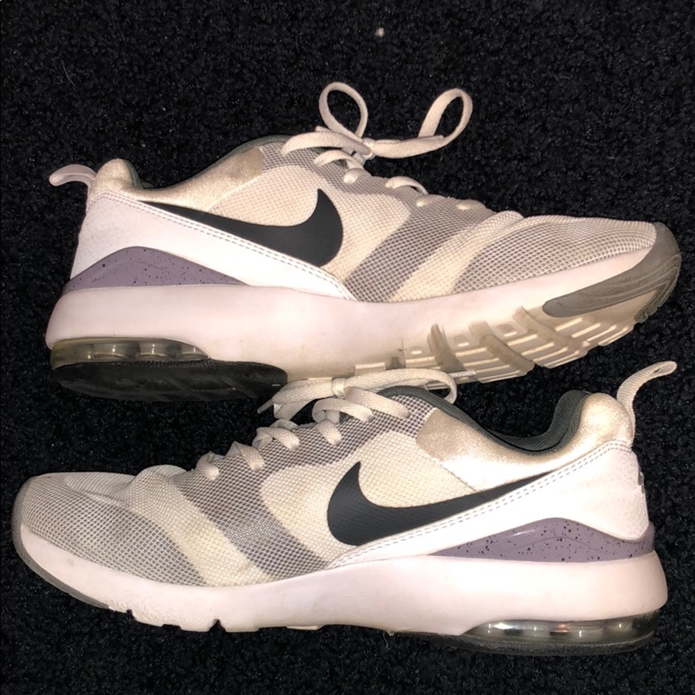 Nike Women’s Shoes Size 8